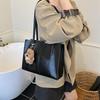 Large-capacity Bag Women's Autumn and Winter Versatile 2025 New Casual Shoulder Bag Texture Mother and Child Commuter Tote Bag