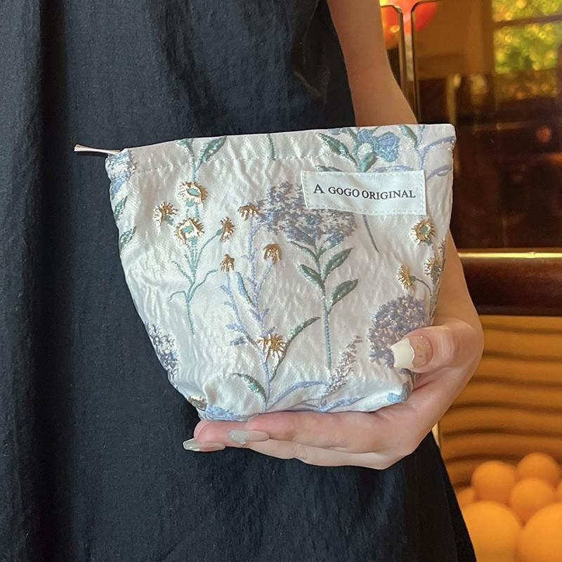 Ins Style Gentle Embossed Cosmetic Bag Portable Travel Storage Bag