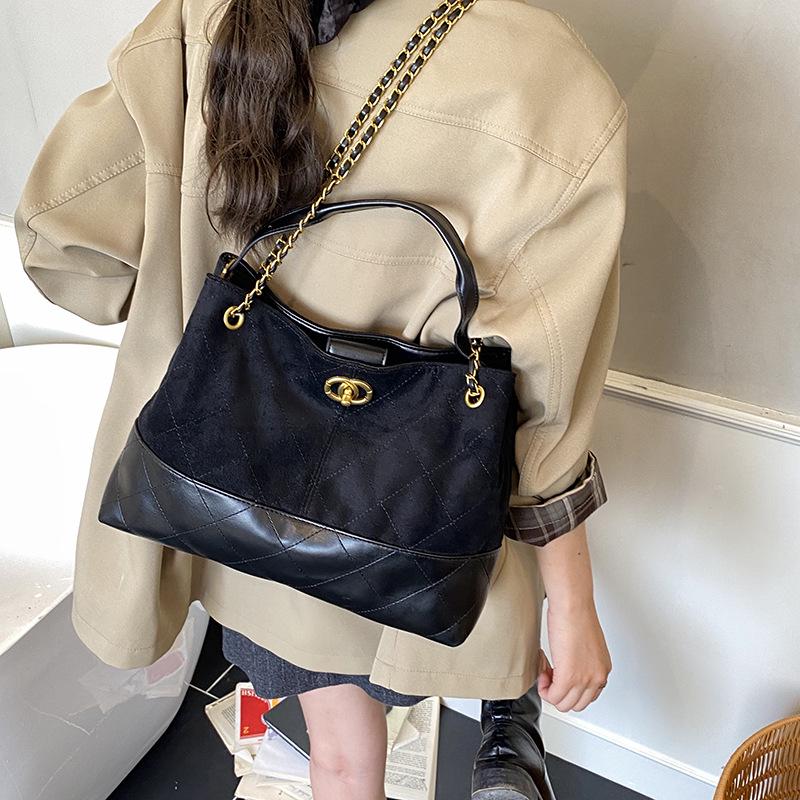 Vintage Suede Tote with Diamond Chain - Large Capacity, Small Fragrance Style, Frosted Finish