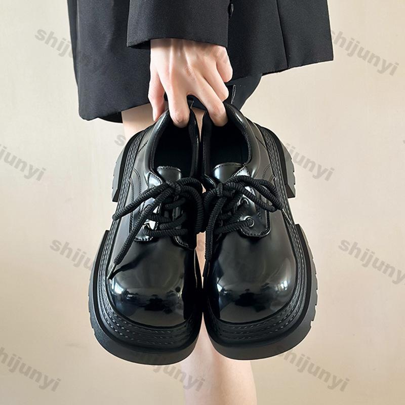 Modne Damskie Buty na Grubym Obcasie Jedne Buty Damskie Brytyjski Styl Kwadratowy Nosek Mokasyny Casual Nowe Grube Obcasy Sukienka Sznurowane Skórzane Czółenka