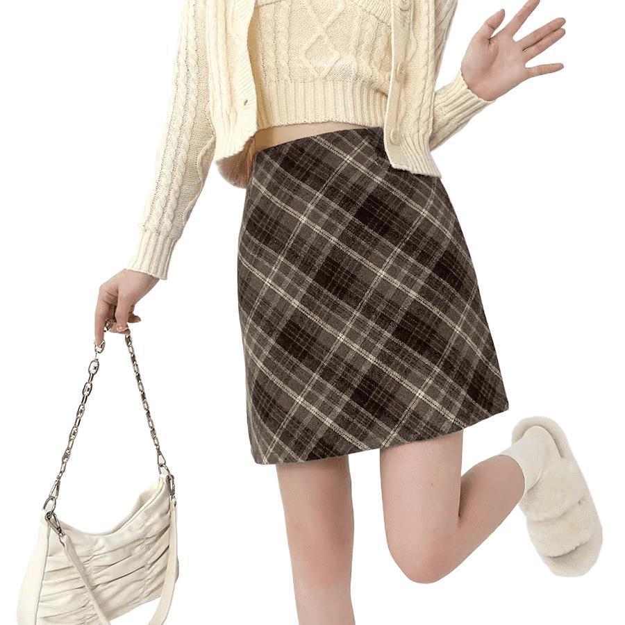 Non-Itchy Vintage Plaid Wool Blend Midi Skirt - Women's High Waist Slimming A-Line with Slit