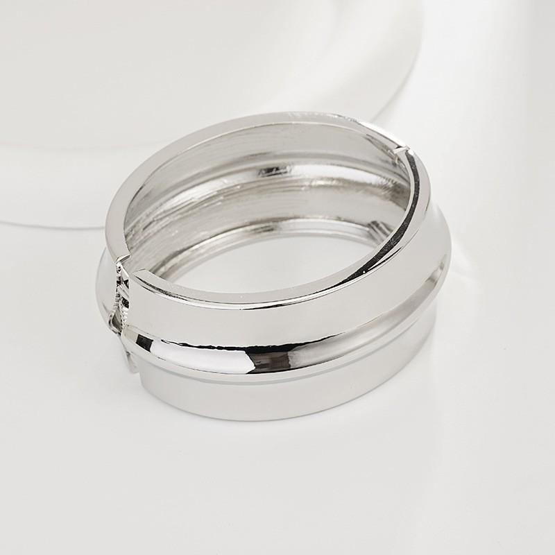 Interlocking Ring Open Bangle - European & American Light Luxury Design for Women