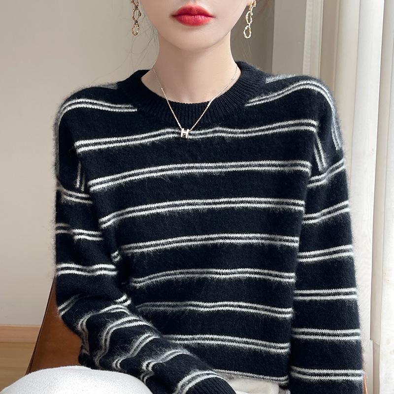 

Women s Striped Pure Wool Round Neck Sweater, Autumn/Winter Collection, Seven-Gauge, Loose Fit, Thick Knitted Long Sleeve Pullover. M чёрный