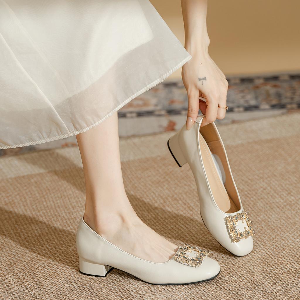 Leather thick heel grandma shoes women's shallow mouth spring and autumn rhinestone temperament square head low heel single shoes soft leather not