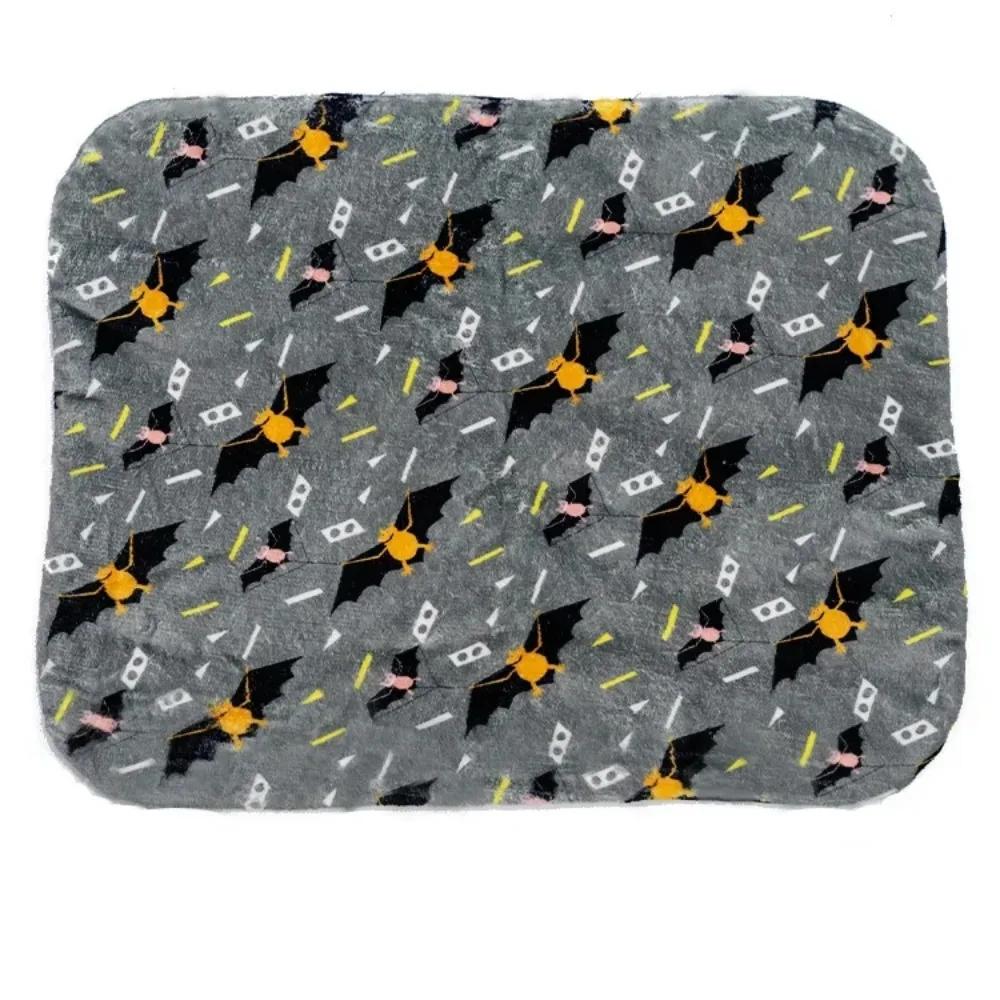 Pet Winter Warm Self-heating Heat Storage Mat Dogs Heating Pad Cat Self-heating Carpeting Blanket Winter Pet Halloween Supplies