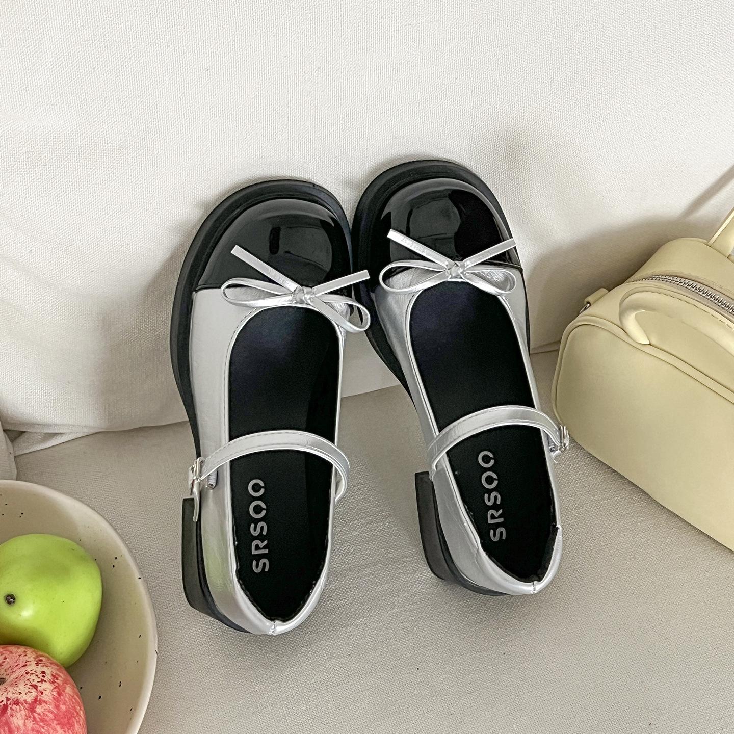 

Туфли Мэри Джейн из маленькой кожи на высоком каблуке, французское лето 2025, новые, ретро, толстый каблук, бант, одинарные туфли, в стиле маленькой феи 39 серебряный