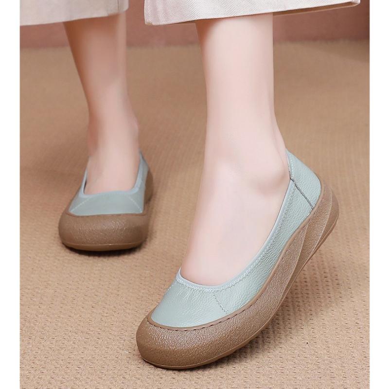 New Genuine Leather Flat Bean Shoes, Anti Slip and Breathable Mother's Shoes, Spring and Summer New Women's Shoes, Single Shoe, One Foot Women's Shoes