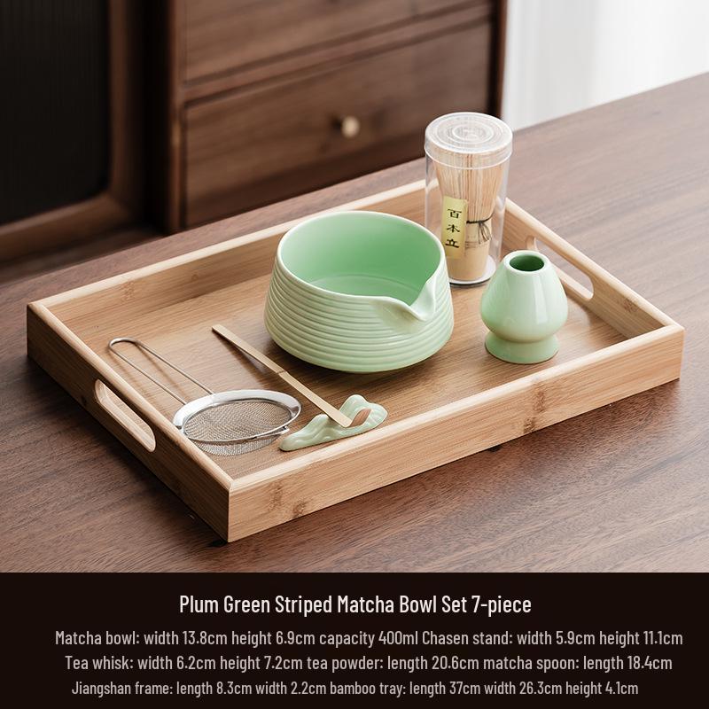 Ręcznie robiona duża japońska ceramiczna miseczka do matchy i zestaw trzepaczki