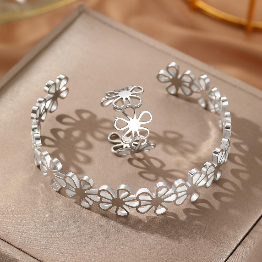 

Stainless Steel Bracelet Rings Set Hollow Flowers Unusual Retro Bracelet Ring For Women Jewelry Non-fading High-quality Gift New