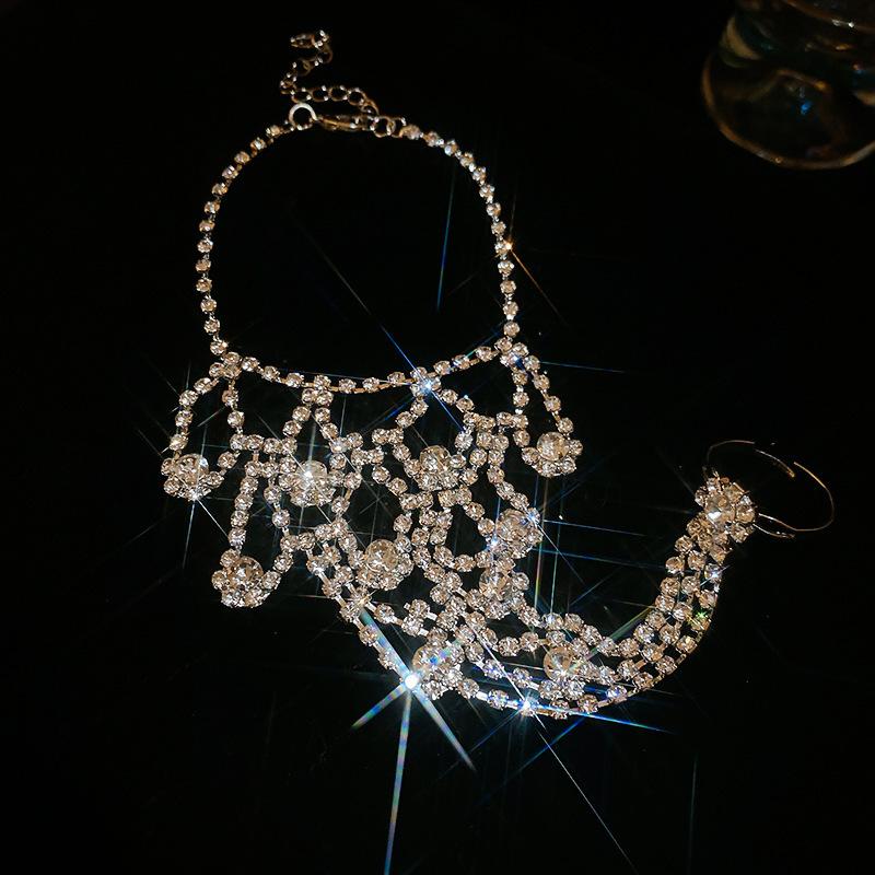 European and American diamond-encrusted flower hollow bracelet light luxury bracelet exquisite jewelry