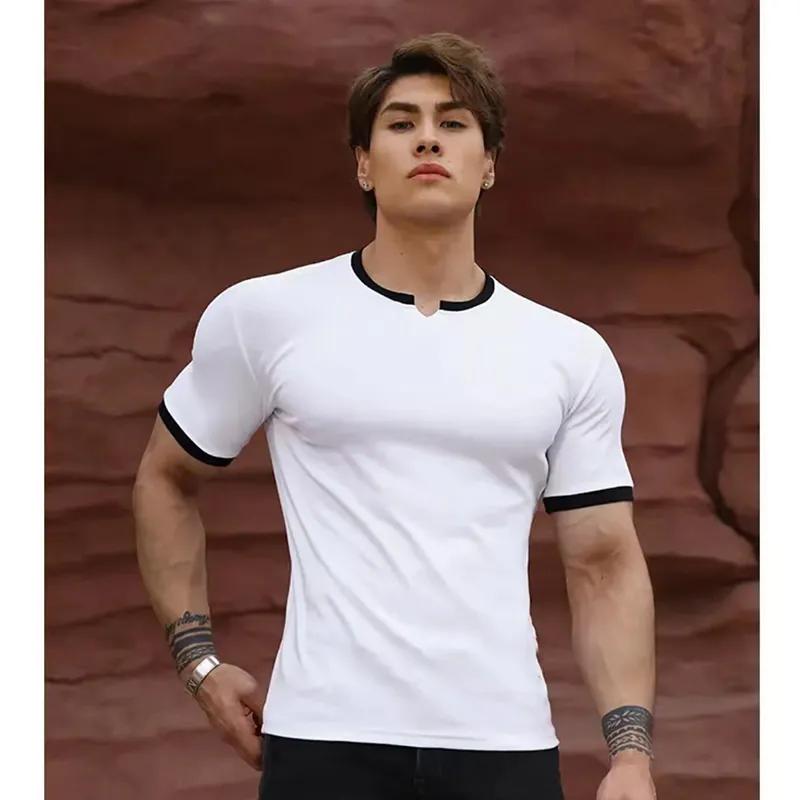 Men s Contrast Trim V-Neck Fitted Short Sleeve T-Shirt M