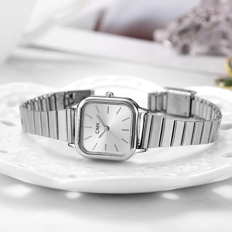 New Women's Diamond Quartz Watch - Precision Movement,  25 Elegant Design Casual Watch