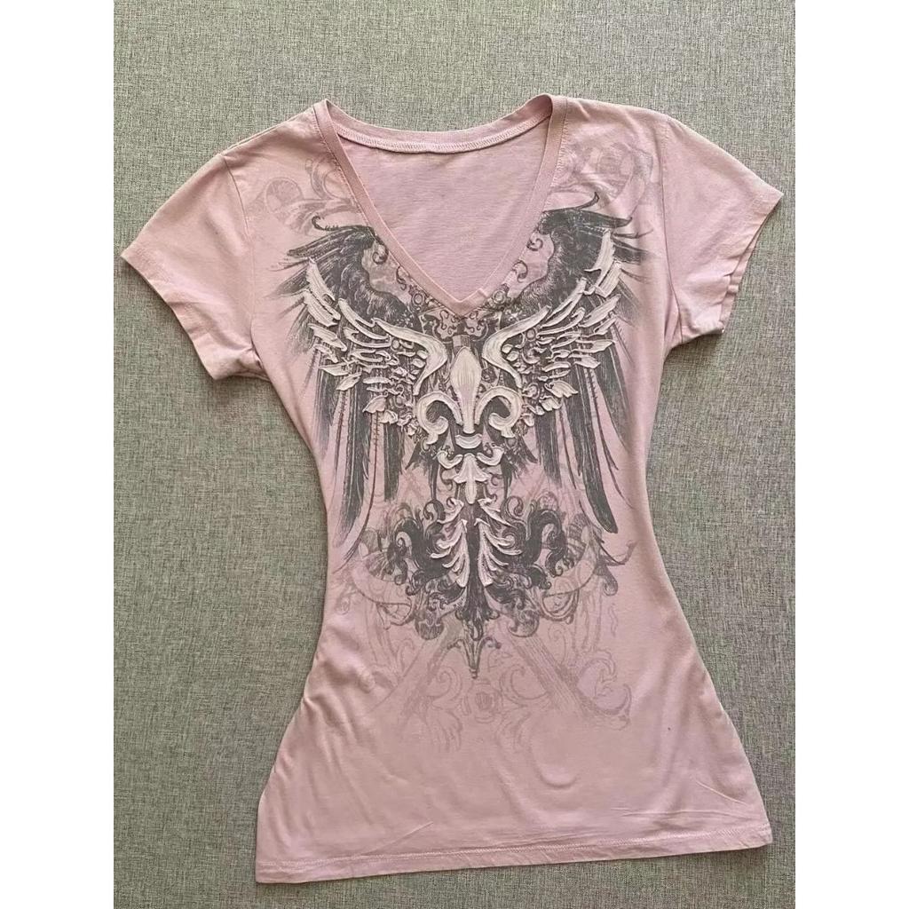 TrendHub American Vintage Simple V-Neck Pink Print Graphic Tee Short Sleeve Slim Fit Skinny Grunge Crop Top 2000S Y2K T-Shirt