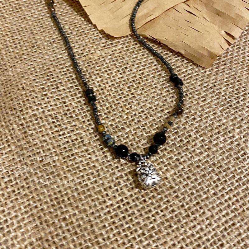 Lion Dancing Beaded Necklace Women's Retro Versatile Clavicle Chain Design Sense Niche Ethnic Style Sweater Chain