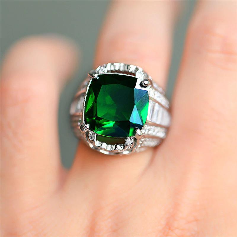Luxury Men Women Big Green Stone Ring Crystal Silver Color Large Wedding Rings Cute Promise Solitaire Zircon Engagement Ring