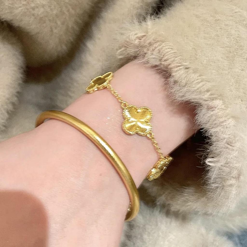 Gold-Plated Four-Leaf Clover Bracelet - Light Luxury, High-End, Exquisite Design