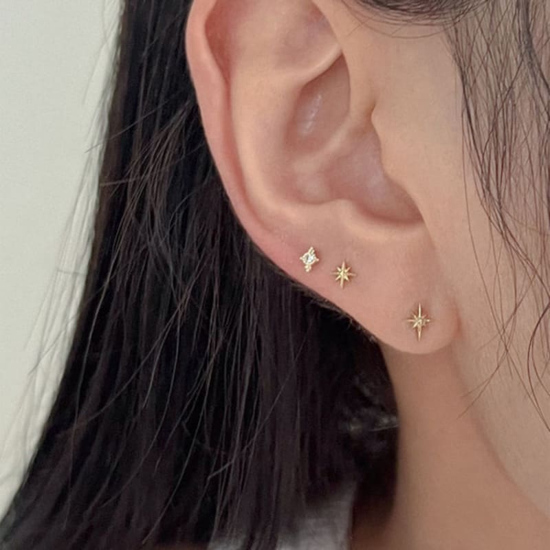 Youngglow 14k Cross Sparkle Piercing Earrings