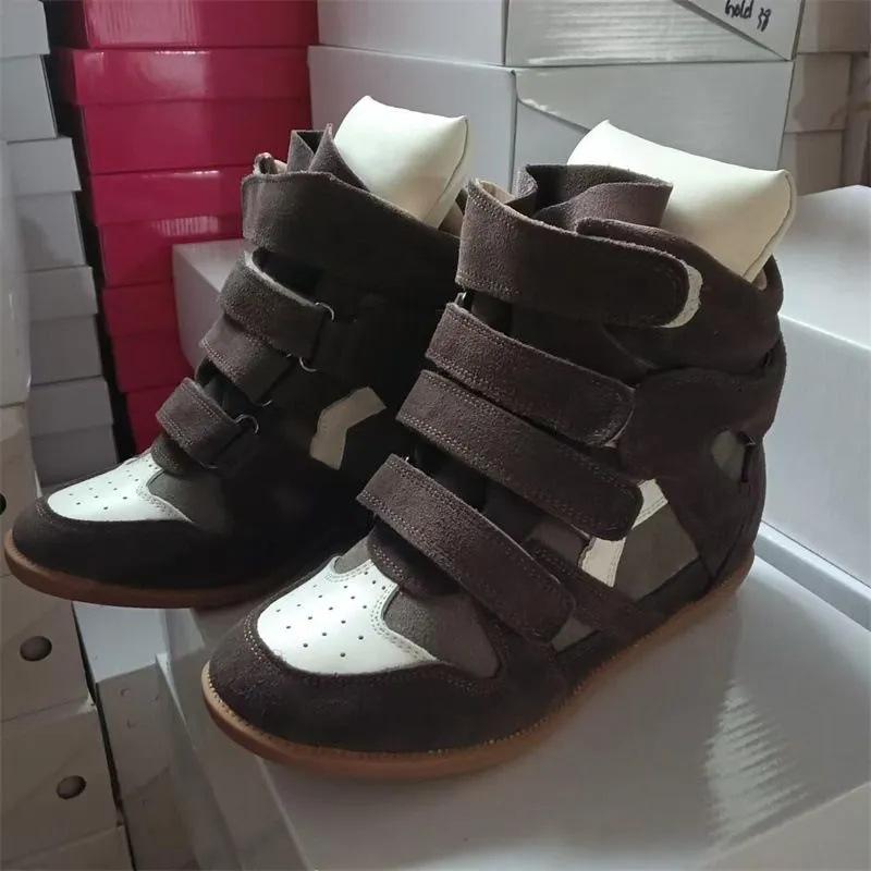 Wewnętrzne buty sportowe i rekreacyjne podwyższające wzrost do pieszych wędrówek z dopasowaniem kolorystycznym, klasyczne i wszechstronne buty w wysokiej wersji