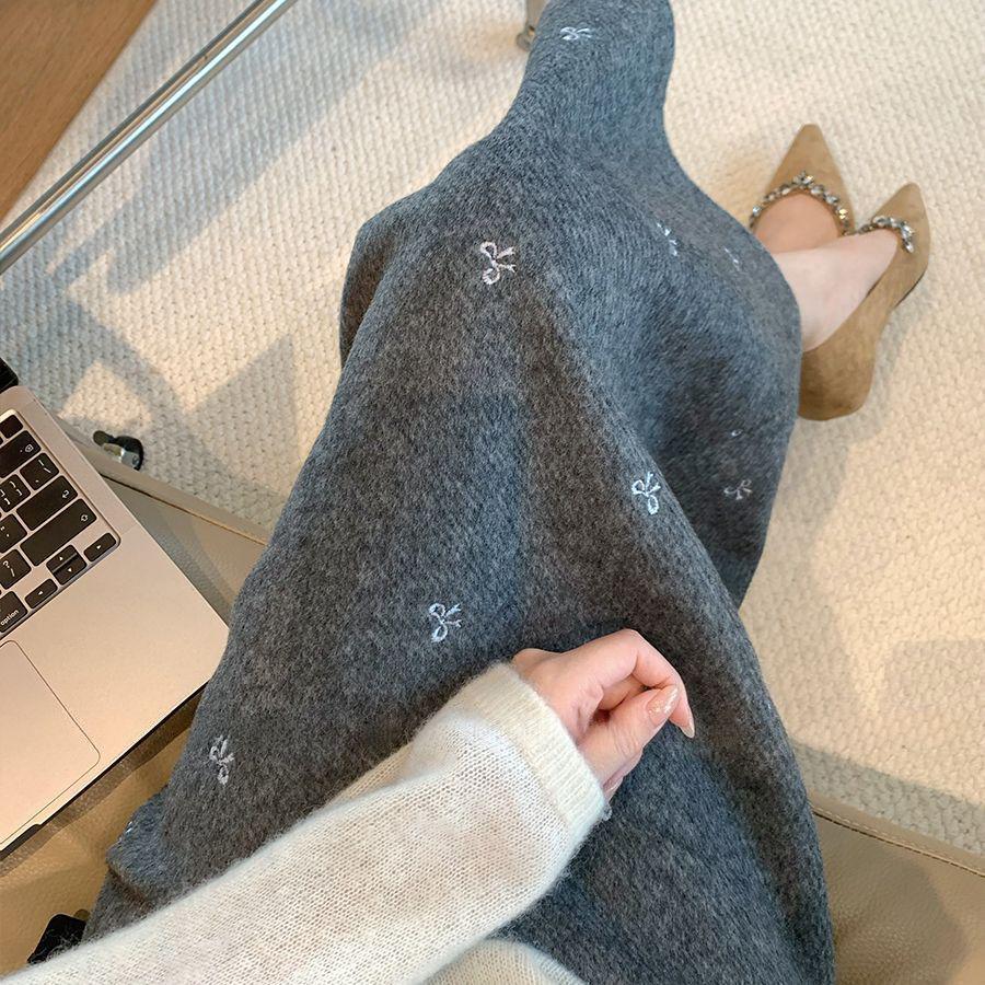 Woolen Bow A-line Skirt - Gentle Temperament Style for Spring, Autumn, and Winter 2025