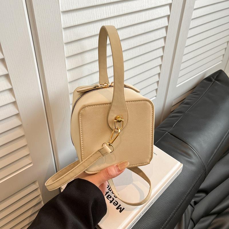 

Small Square Bag - Fashionable Single Shoulder Bag - Unique Business Casual High-end Crossbody Bag хакі
