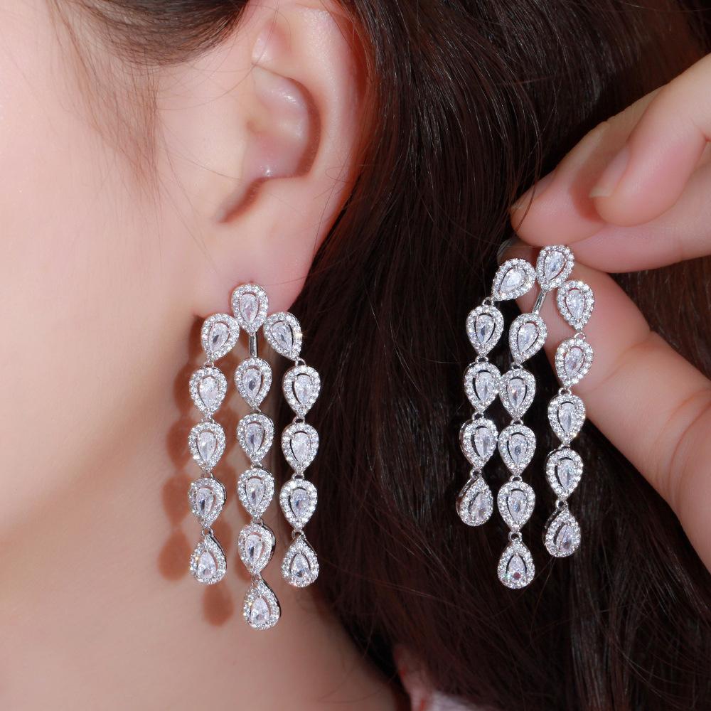Boucles d'oreilles Zircon Aiguille Longue Goutte d'Eau Accessoires Robe de Banquet Défilé Boucles d'oreilles Boucles d'oreilles à Franges Nuptiales