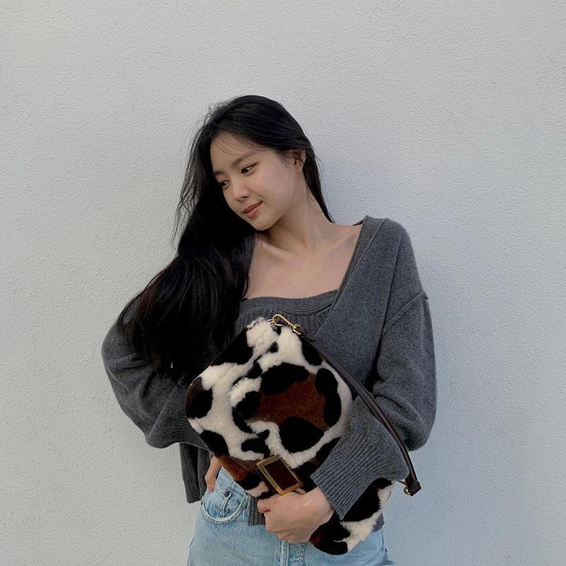 Elegant Faux Fur Female Tote Bag Women Designer Lock Handbags Winter Plush Chian Women Shoulder Bags Luxury Pu Leather Lady Flap