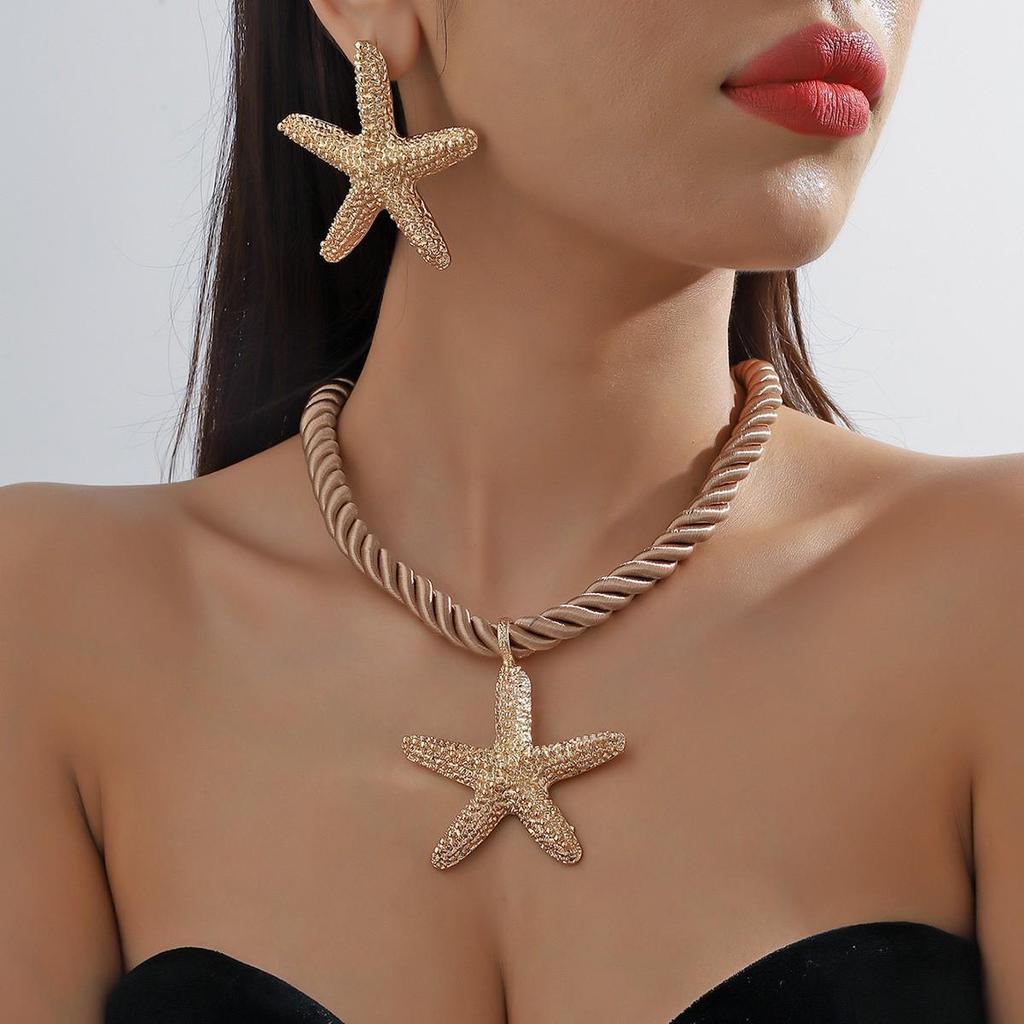 European-American Starfish Necklace & Earring Set: High-End Clavicle Chain, Light Luxury Vacation Style for Women.