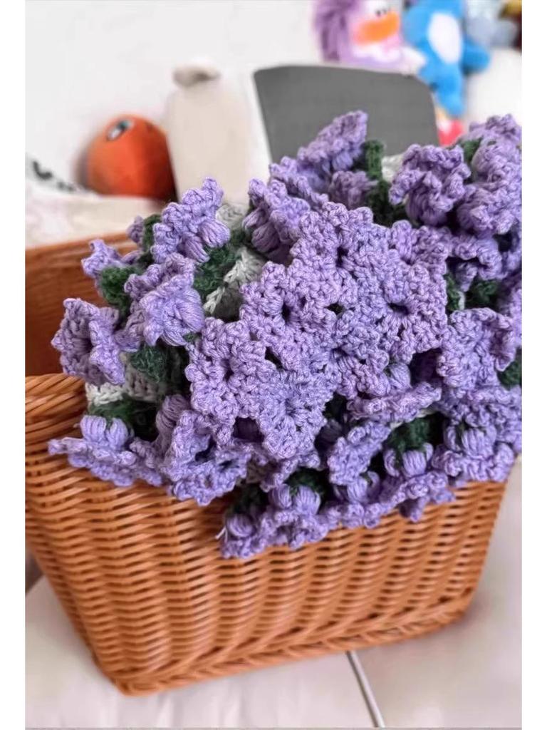 DIY Hand-Knitted Rose Bouquet Blanket Kit - Complete with Yarn and Tools for a Beautiful Flower-Themed Gift.