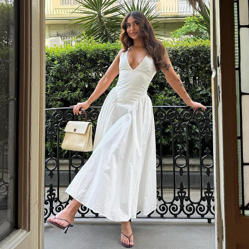 Autumn 2024 French Socialite Deep V-Neck Halter Pleated Slimming Dress