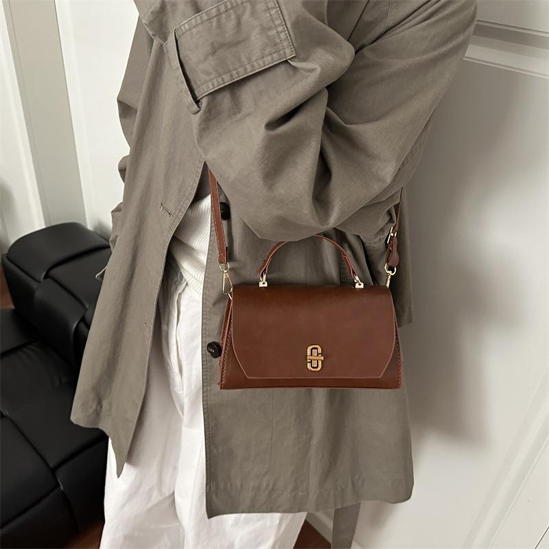 Premium texture retro small bag women's 2 new fashion versatile messenger bag exquisite portable small square bag