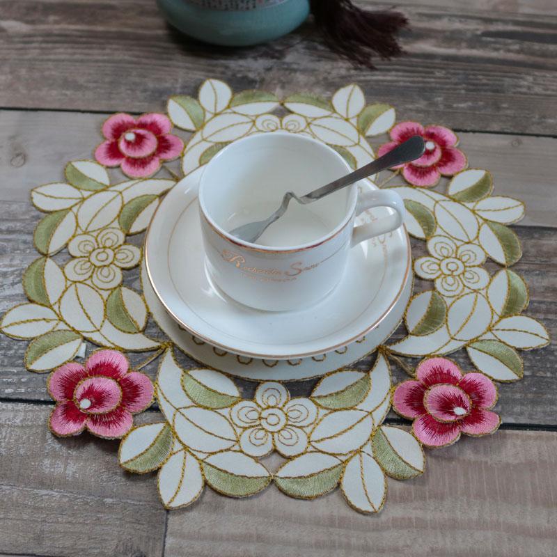 Europe Rose Flower Embroidery Table Place Mat Cloth Wedding Christmas Dining Placemat Kitchen Table Decoration and Accessories