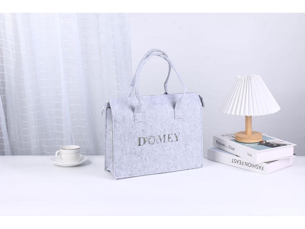 Xiaohongshu Influencer Style Felt Tote: Fashionable, Simple, Large-Capacity Souvenir Handbag