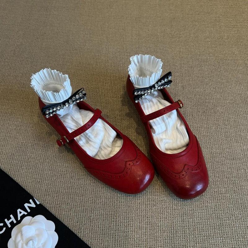 Spot Second Hair! Brock Engraved Mary Jane Small Leather Shoes Round Head One-word Buckle Belt Gentle Wind Flat Sole Shoes Women