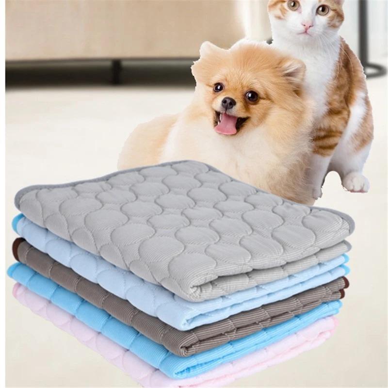 Summer Ice Mat Pet Soft and Breathable Pet Ice Mat Summer Cool Dog Mat Cat Dog Mat Breathable and Non Slip Mattress Pet Supplies