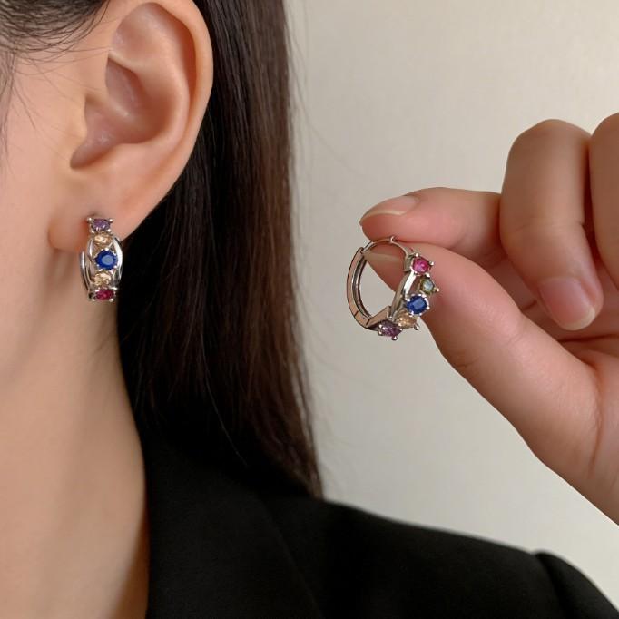 

Rainbow gradual change Diamond ear clasp Silver hoop earrings Daily fashion earrings
