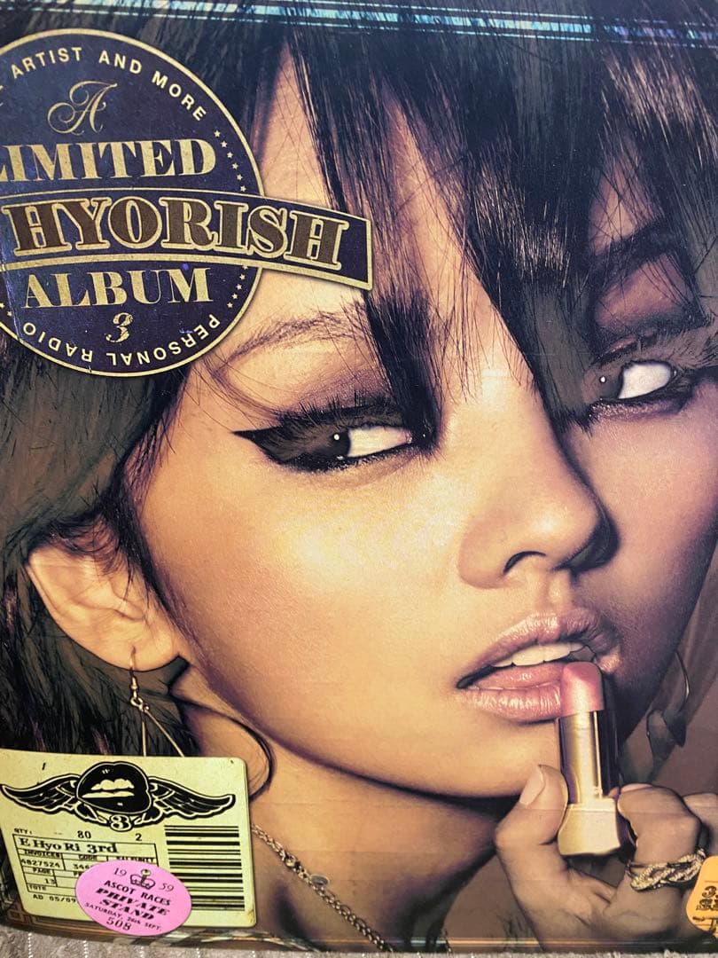 

[USED] Korean version Lee Hyori It s Hyorish 3rd album LP size limited edition of 10,000 copies