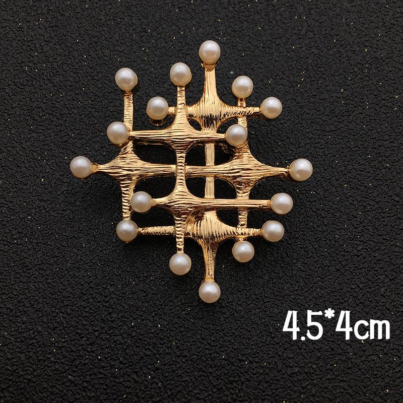 

Ретро Геометрия Жемчужный Рельеф Металлическая Брошь Мода Классическая Литература Искусство Аксессуары Броши Для Женщин