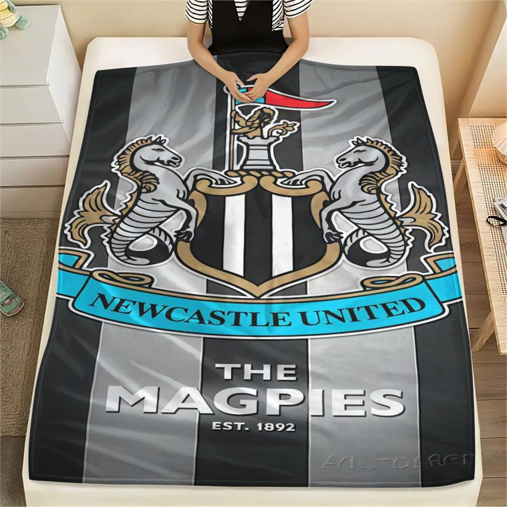 NUFC proter logo Print FlAannel Blanket, High quality Comfortable for All Seasons, Home Decor, Warmth and Comfort