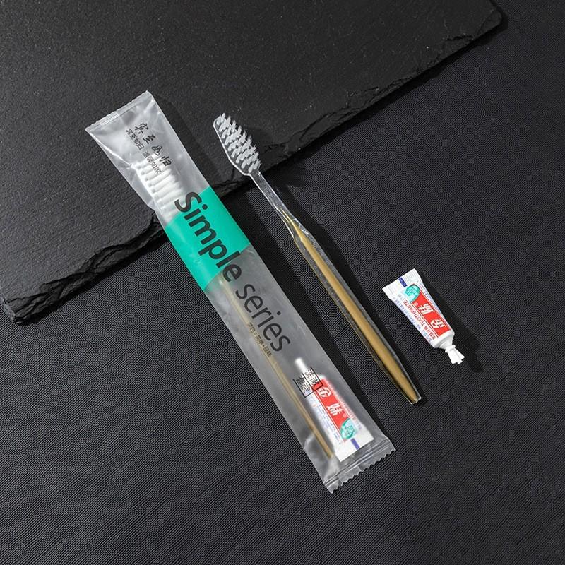 "Special Hotel Toiletries Set: Comb, Disposable Toothbrush with Toothpaste, Soft Bristles, Ideal for Homestays"