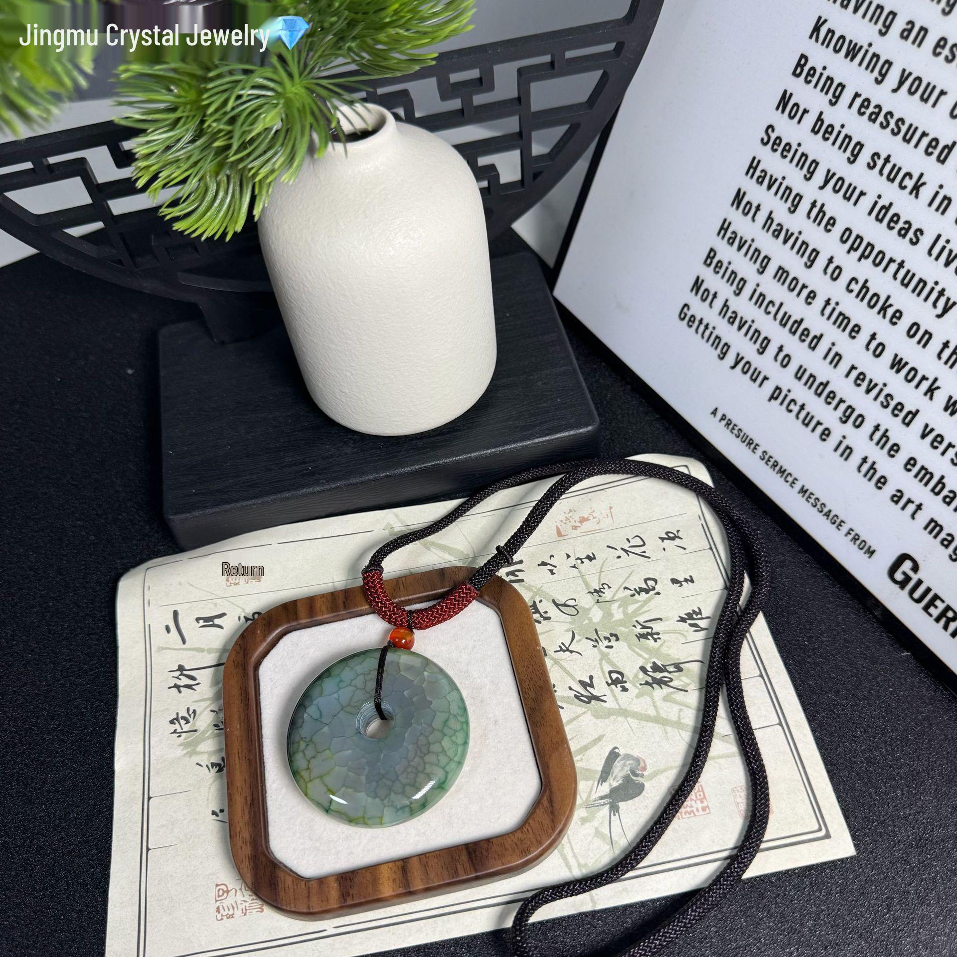 

Natural Dragon Scale Agate Pi Xiu Pendant One Size зелёный