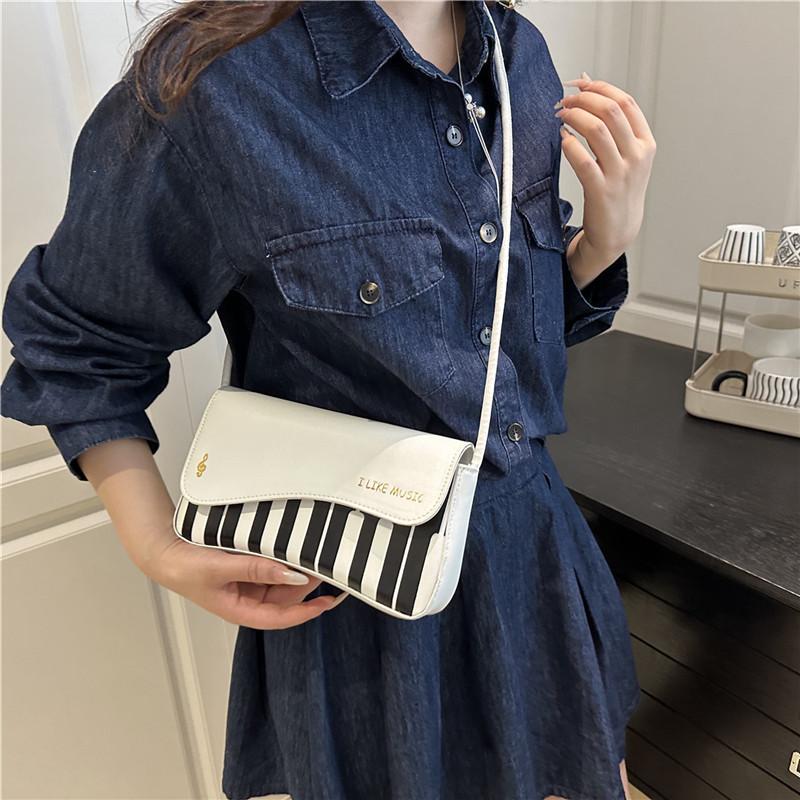 Fashion small square bag women's 2025 summer new piano music note personalized shoulder bag messenger bag sweet portable women's bag