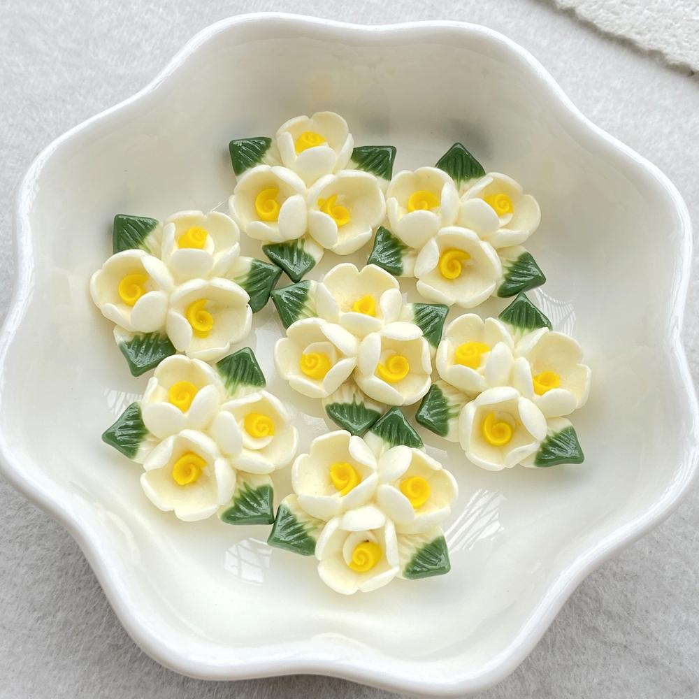 10PCS Vibrant Resin Three Roses For Scrapbooking, Wedding Decor & DIY Jewelry Making Accessories