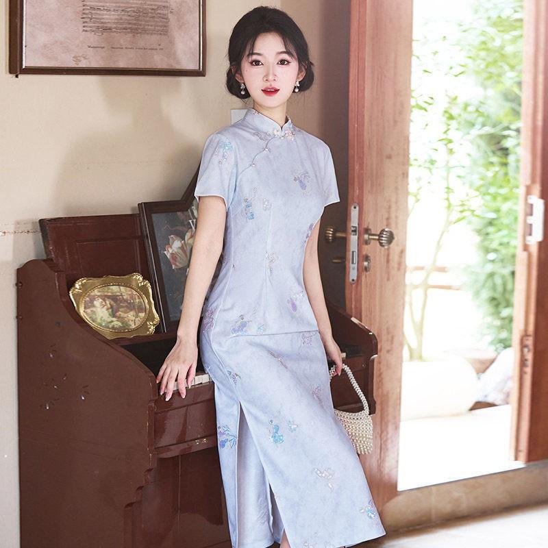 Blue Modern Chinese-Inspired Long Qipao Dress Women 2026 Daily Wear Slim Fit With Embroidered Floral