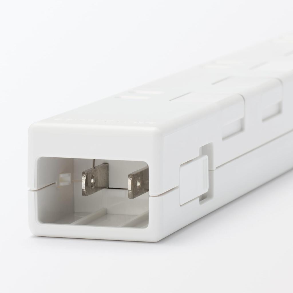 MUJI Steckdosenleiste mit Schalter und Verriegelung, 6 Steckplätze, Einzel schaltbar, MJ-JS06A 84404061