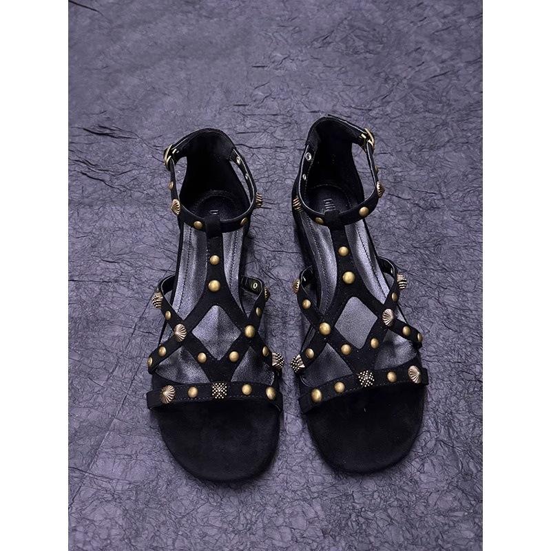 Retro ethnic style rivet open-toed flat-heeled sandals 2025 summer new European and American fashion Roman vacation shoes women
