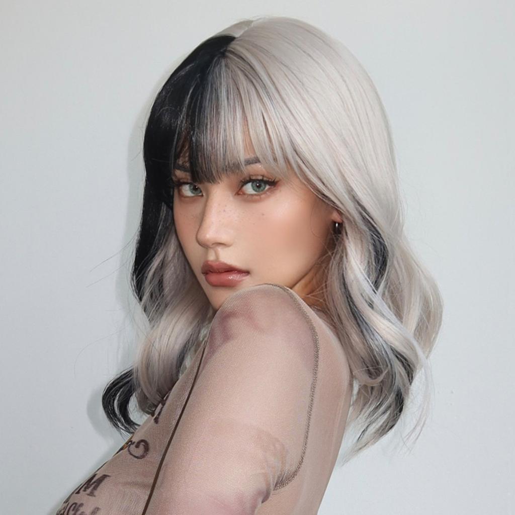 Ombre Short Wavy Cosplay Lolita Wigs with Bangs Light Platinum Silver Black Bob Synthetic Hair Daily Wigs for Women Heat Resistant Wig