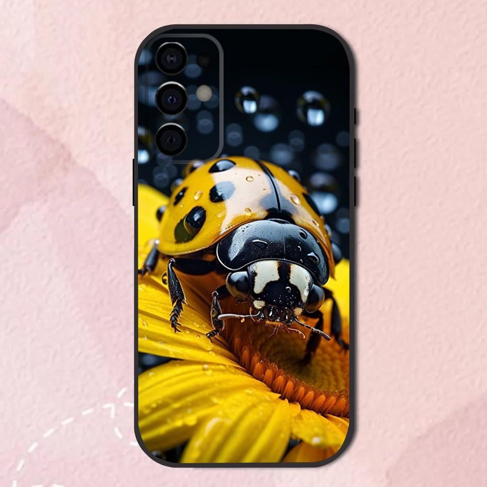 Insect Beautiful Ladybugs Phone Case For Samsung S24,S21,S22,S23,S30,Ultra,S20,Plus,Fe,Lite,Note,10,9,5G Black Soft Cover