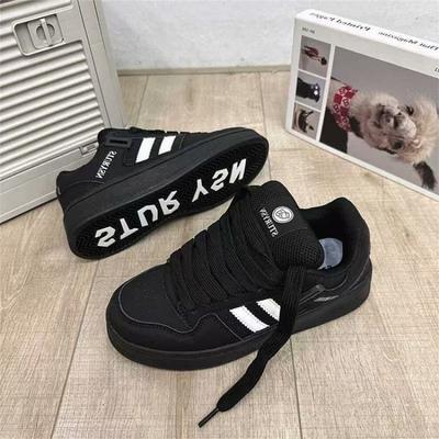 Damskie buty na deskorolkę w stylu hongkońskim, czarne, dla pary, modne, wiosna i lato 2025, nowe, niszowe, wszechstronne, sportowe i rekreacyjne buty typu bread