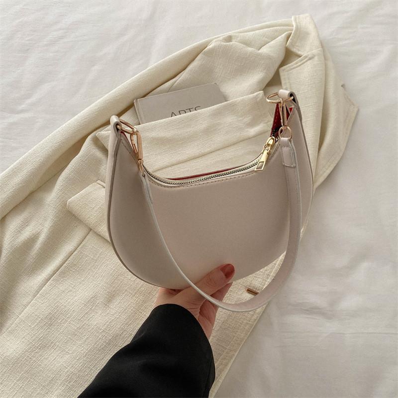 Stylish Street Fashion Pu Crescent Shoulder Bag Trendy Hobo Handbag For Women