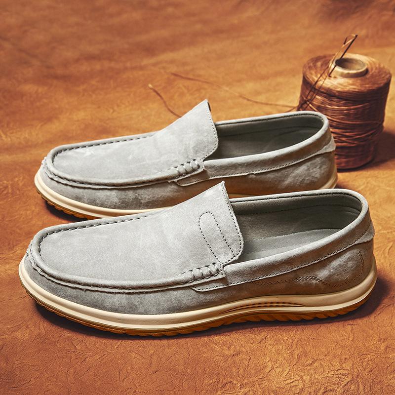 

Autumn new men s shoes first layer pigskin casual men s shoes foreign trade explosion outdoor casual Doudou shoes 44 сірий колір